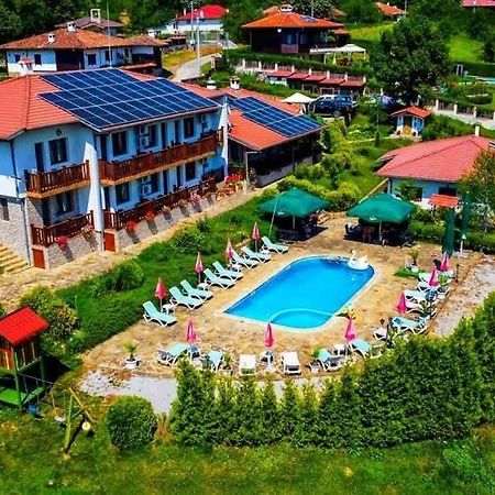 Family Complex Krisbo Donkovtsi Exterior foto