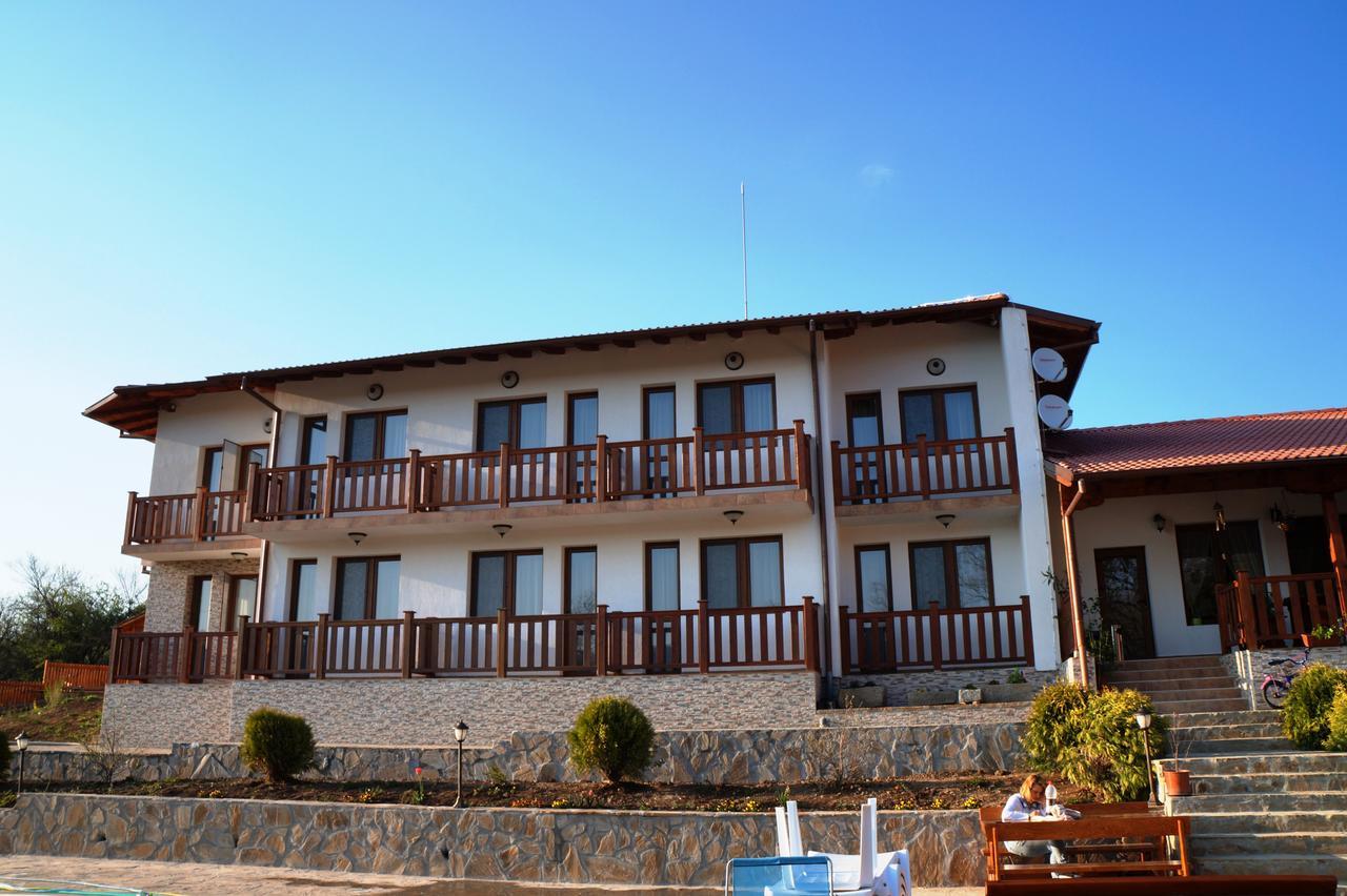 Family Complex Krisbo Donkovtsi Exterior foto